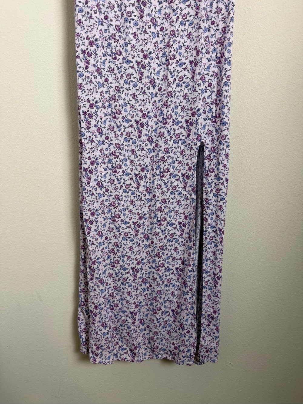 Reformation Crimini Midi Dress Purple Ditsy Floral Print and Side Slit Size 6 - Picture 5 of 10